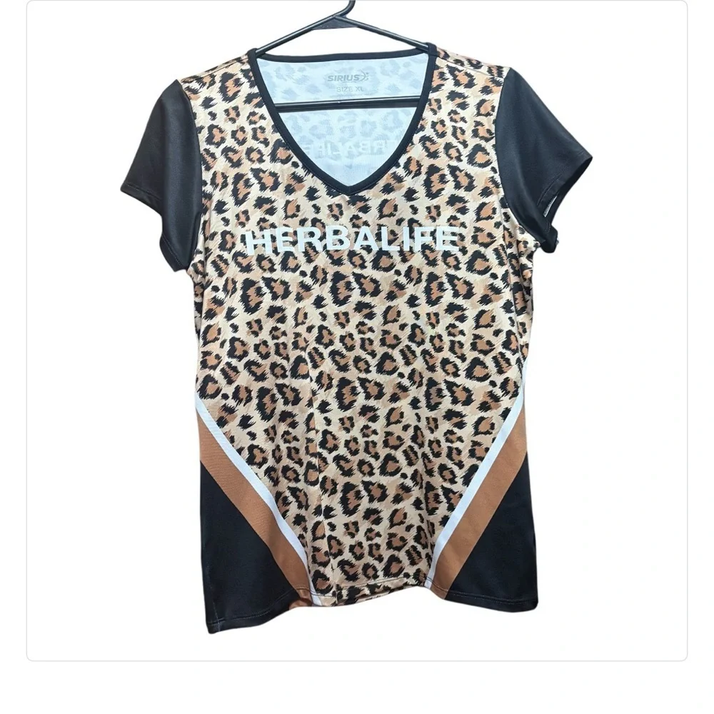 Herbalife Leopard Print Women’s V-Neck T-Shirt SZ XL